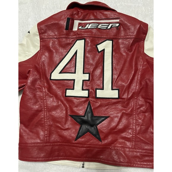 Forever 21 x Woman's JEEP Red & White Jacket with Black Stars - Size Small - Picture 8 of 9